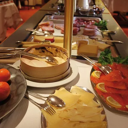 Alfa Hotel 2*